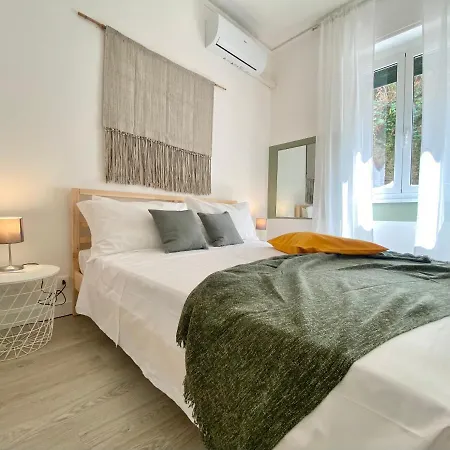 Апартаменты Casaviva - Lovely Trilo With Patio In Рапалло