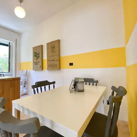 Casaviva - Lovely Trilo With Patio In * ראפאלו